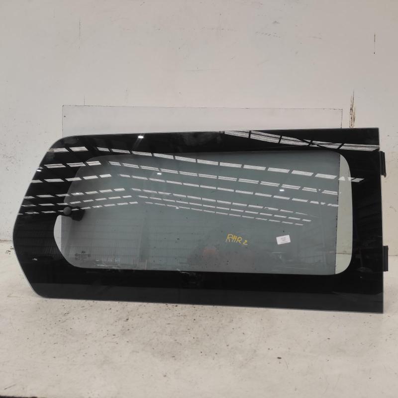 side glass rear right