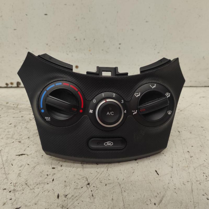 heater/aircon controls