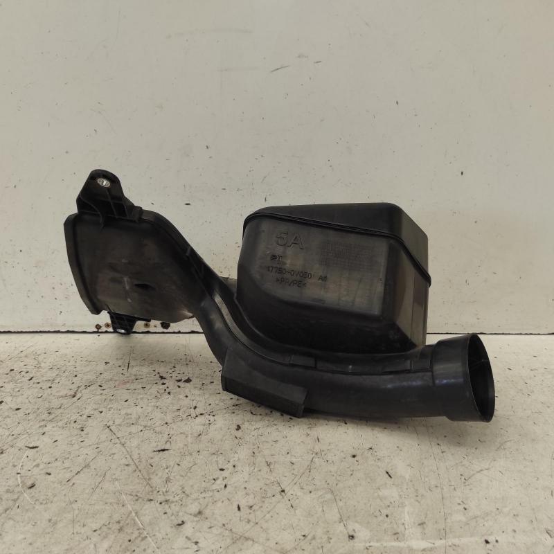 air cleaner duct/hose