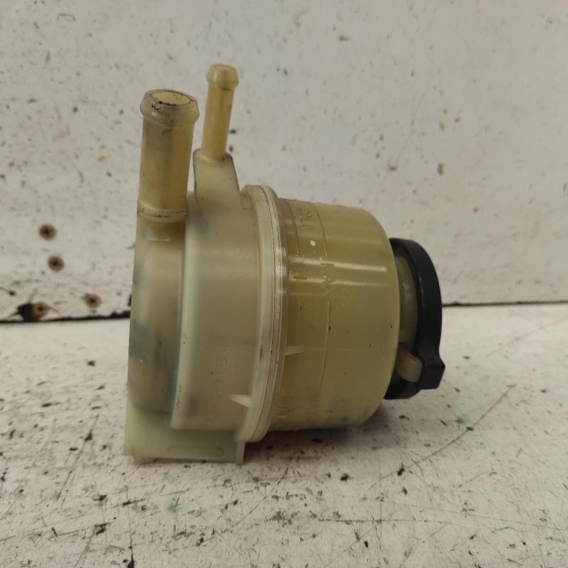 power steering reservoir