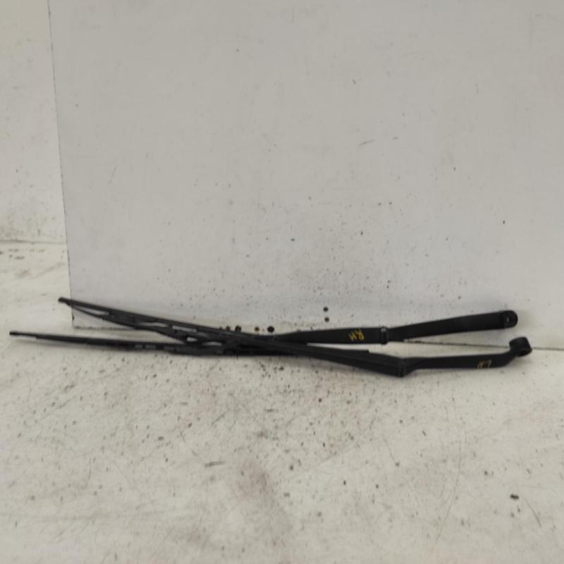 wiper arm