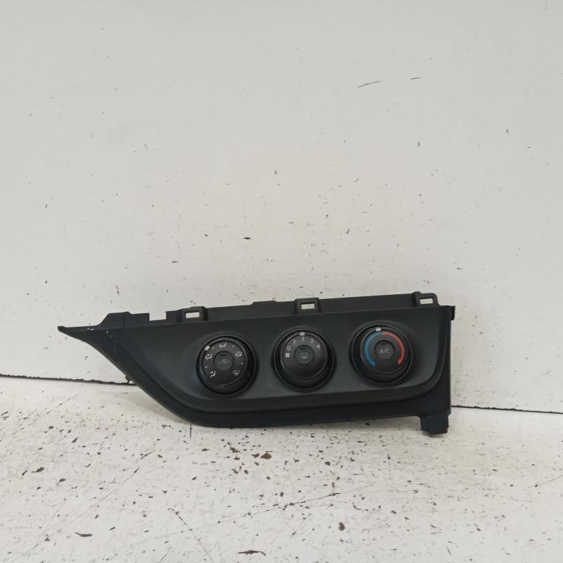 heater/aircon controls