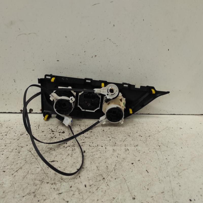 heater/aircon controls