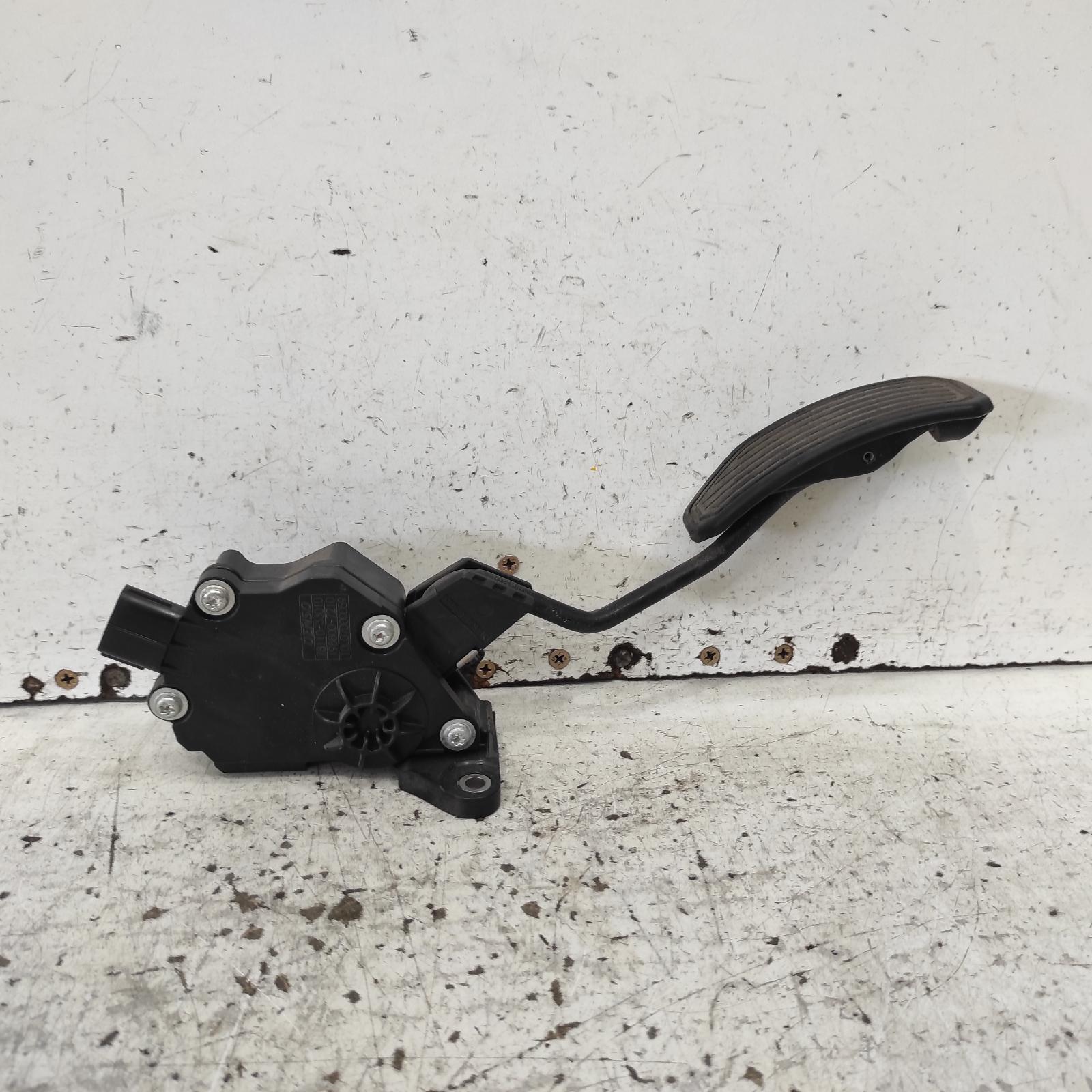 Aurion Pedal Assembly 2006-2012 gsv40r,accelerator pedal only,10/06-03/12 00020585 #672862