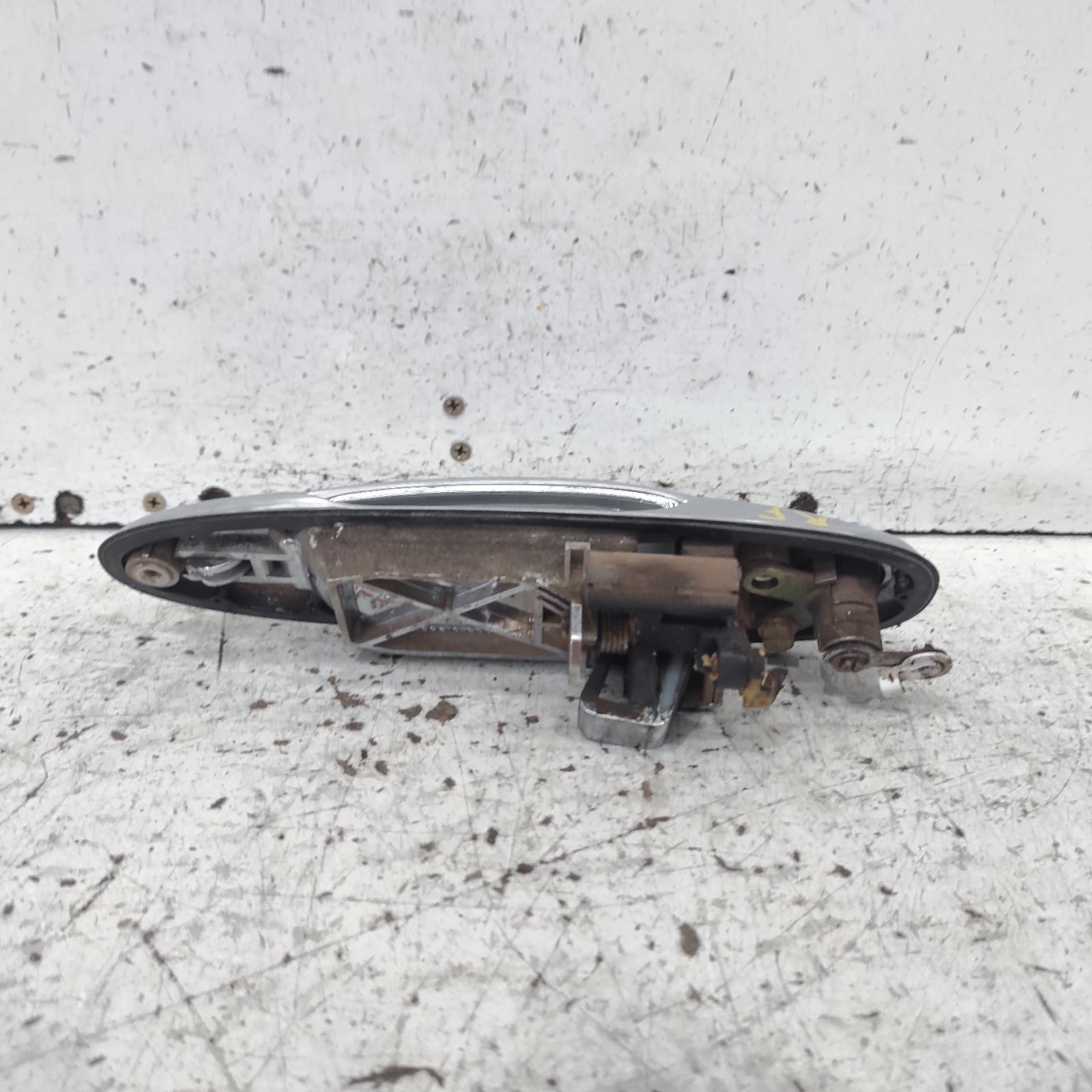 Landcruiser Door Handle 1998-2007 100 series,outer,rh front,chrome,01/98-10/07 00021771 #672679