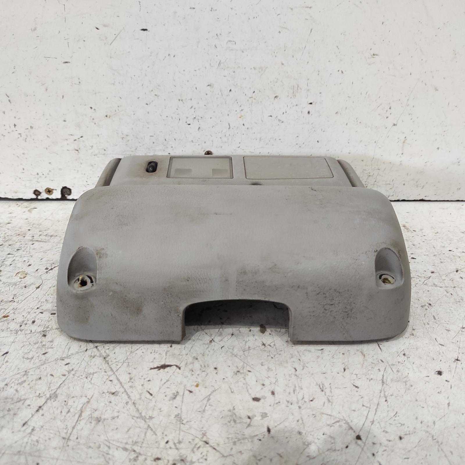 Landcruiser Courtesy Light 1990-1998 front,80 series,05/90-03/98 00021709 #673332