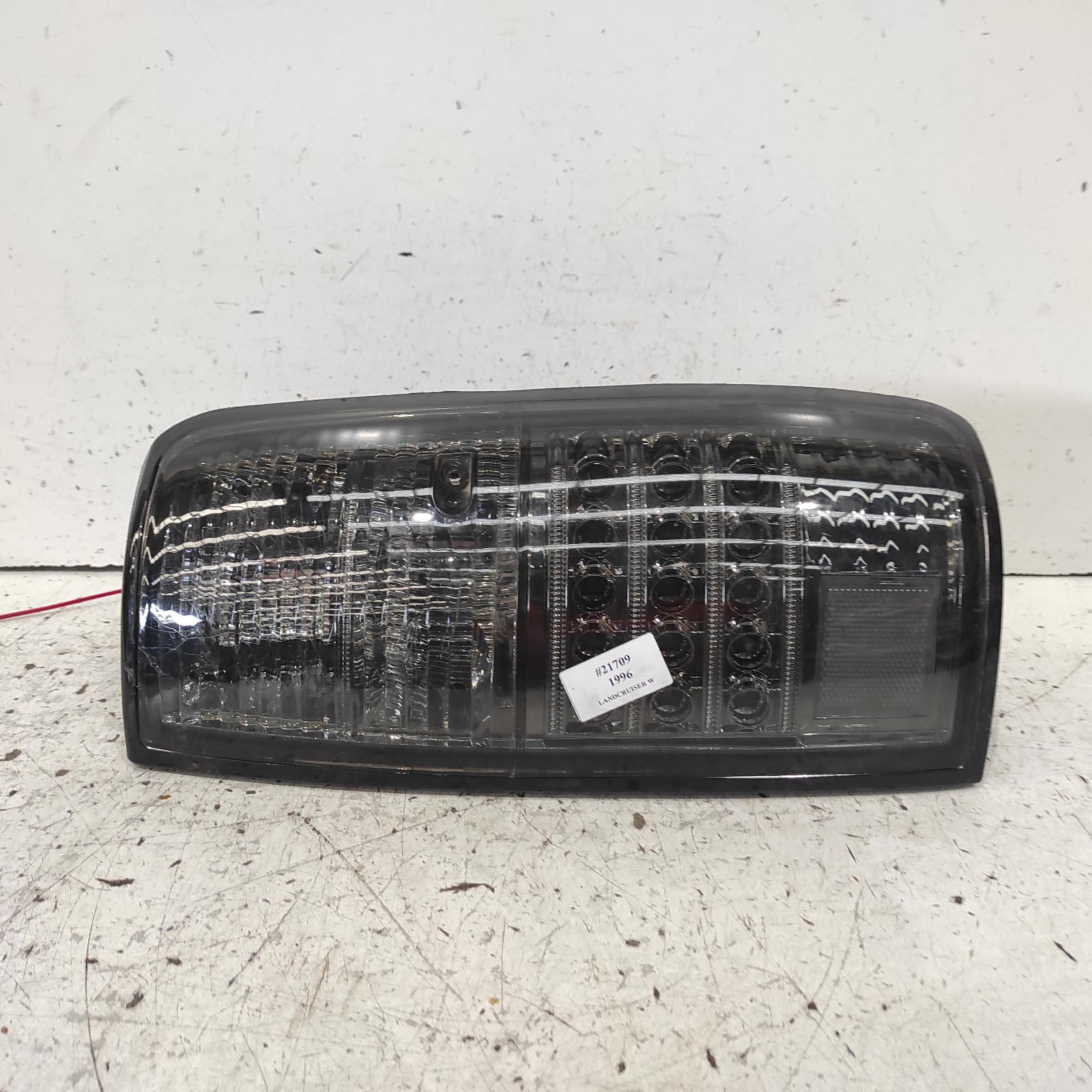 Landcruiser Taillight Right 1990-1998 80 series 05/90-03/98 00021709 #673334