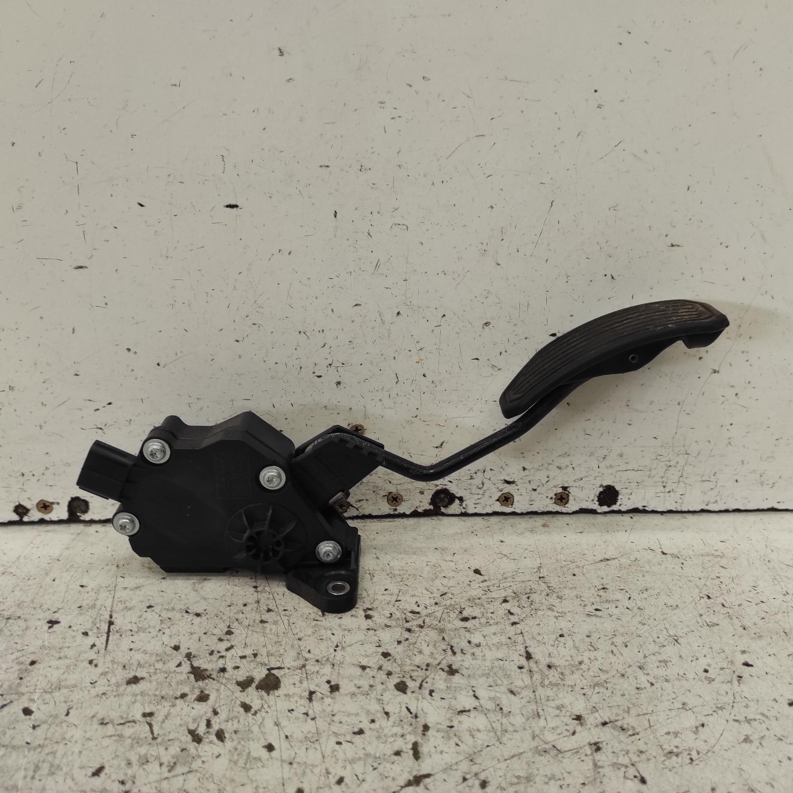 Aurion Pedal Assembly 2006-2012 gsv40r,accelerator pedal only,10/06-03/12 00021216 #673653