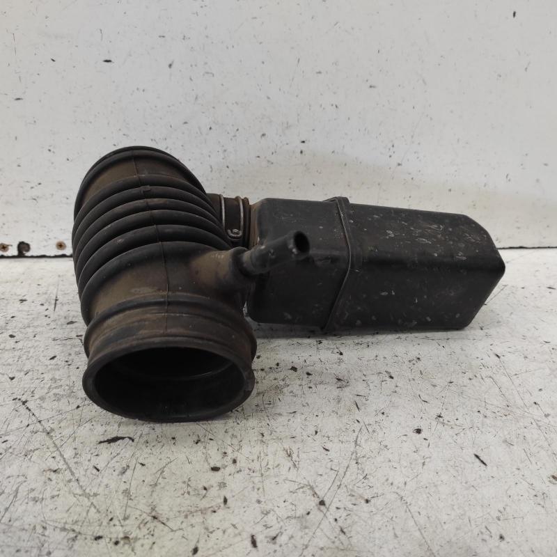 air cleaner duct/hose