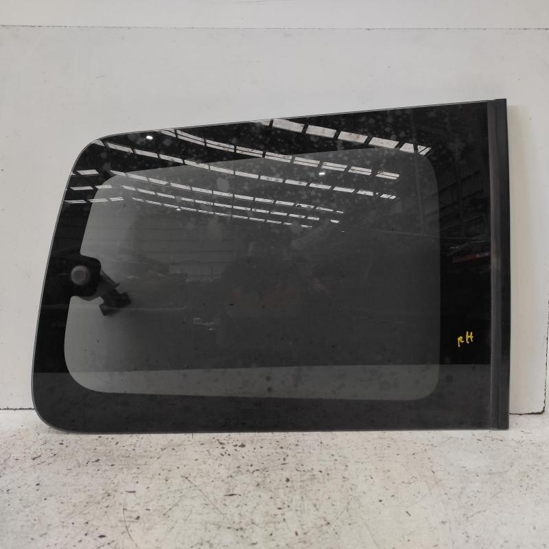 side glass rear right