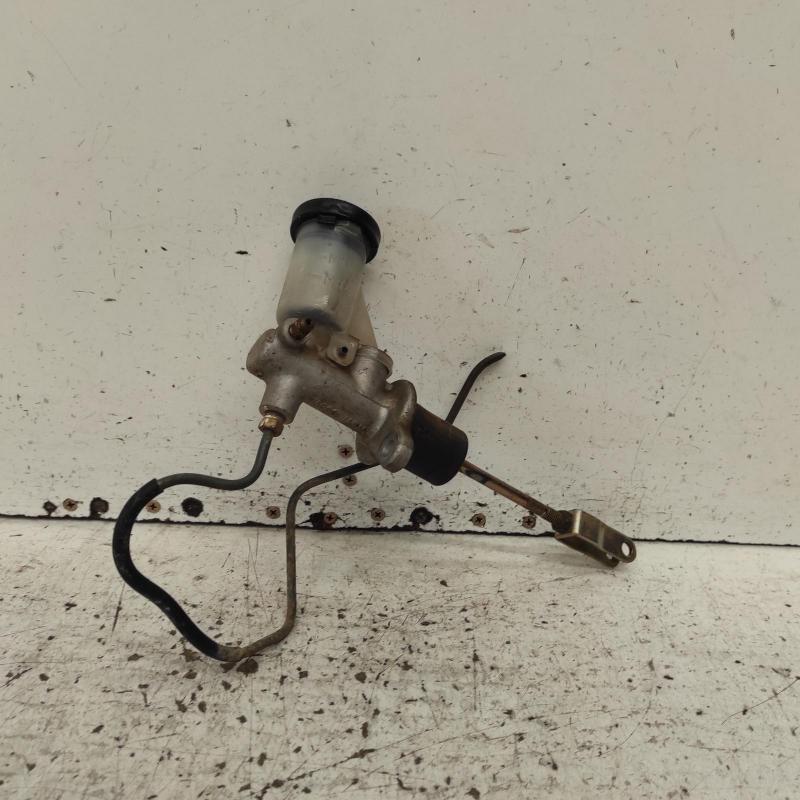 clutch master cylinder