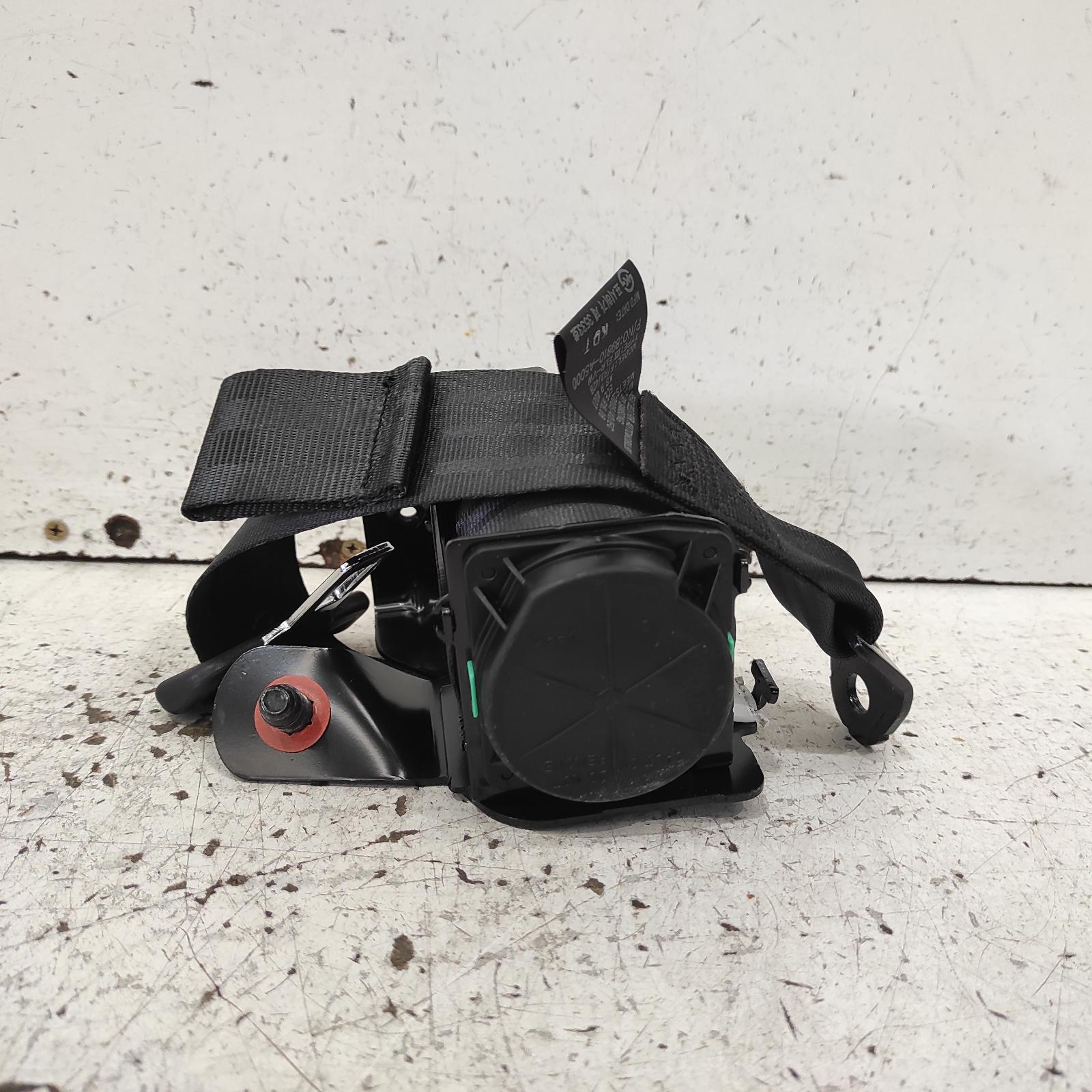 I30 Seat Belt Stalk 2012-2017 lh rear,seat belt only,gd,hatch,03/12-02/17 00021788 #674161