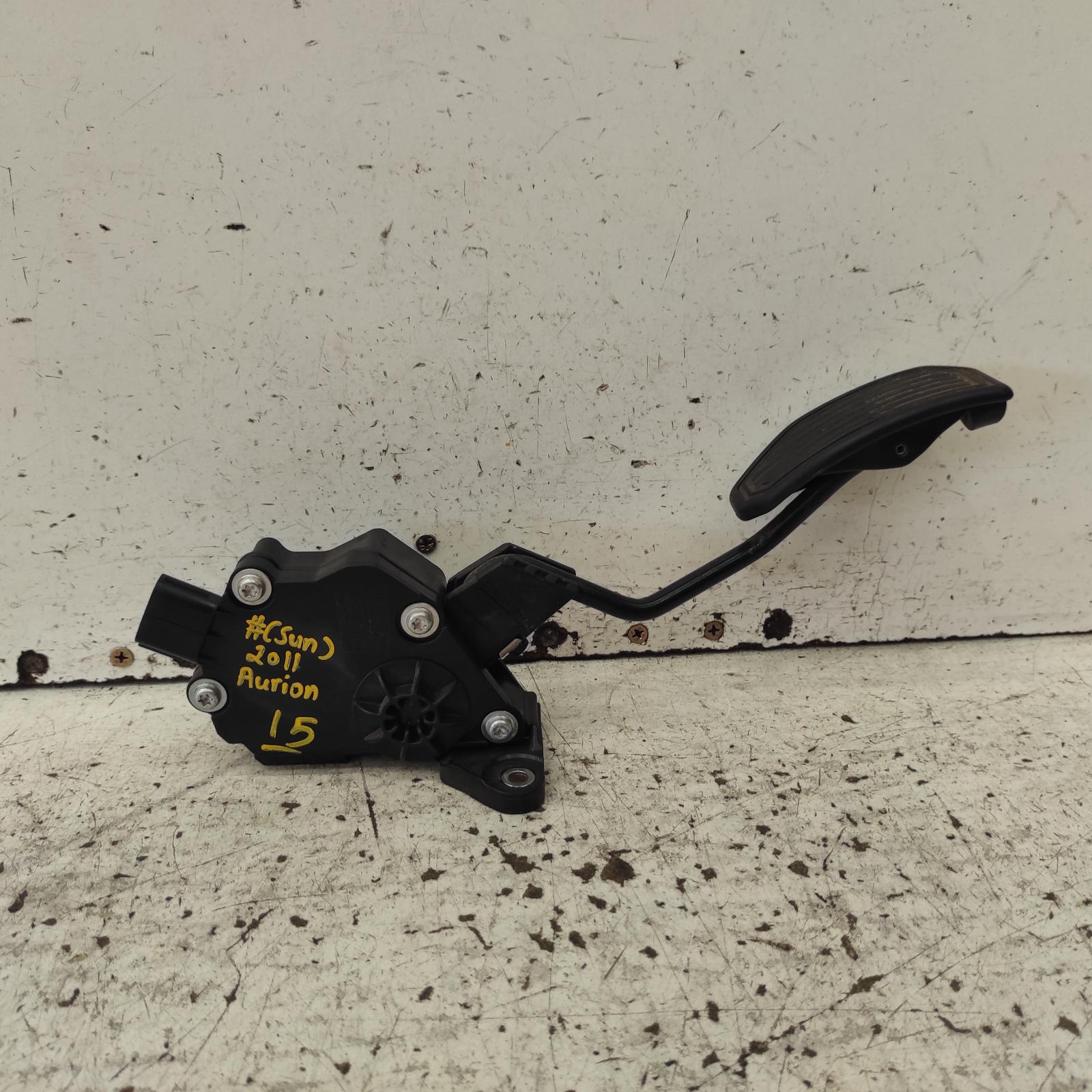 Aurion Pedal Assembly 2006-2012 gsv40r,accelerator pedal only,10/06-03/12 hyonused #674385