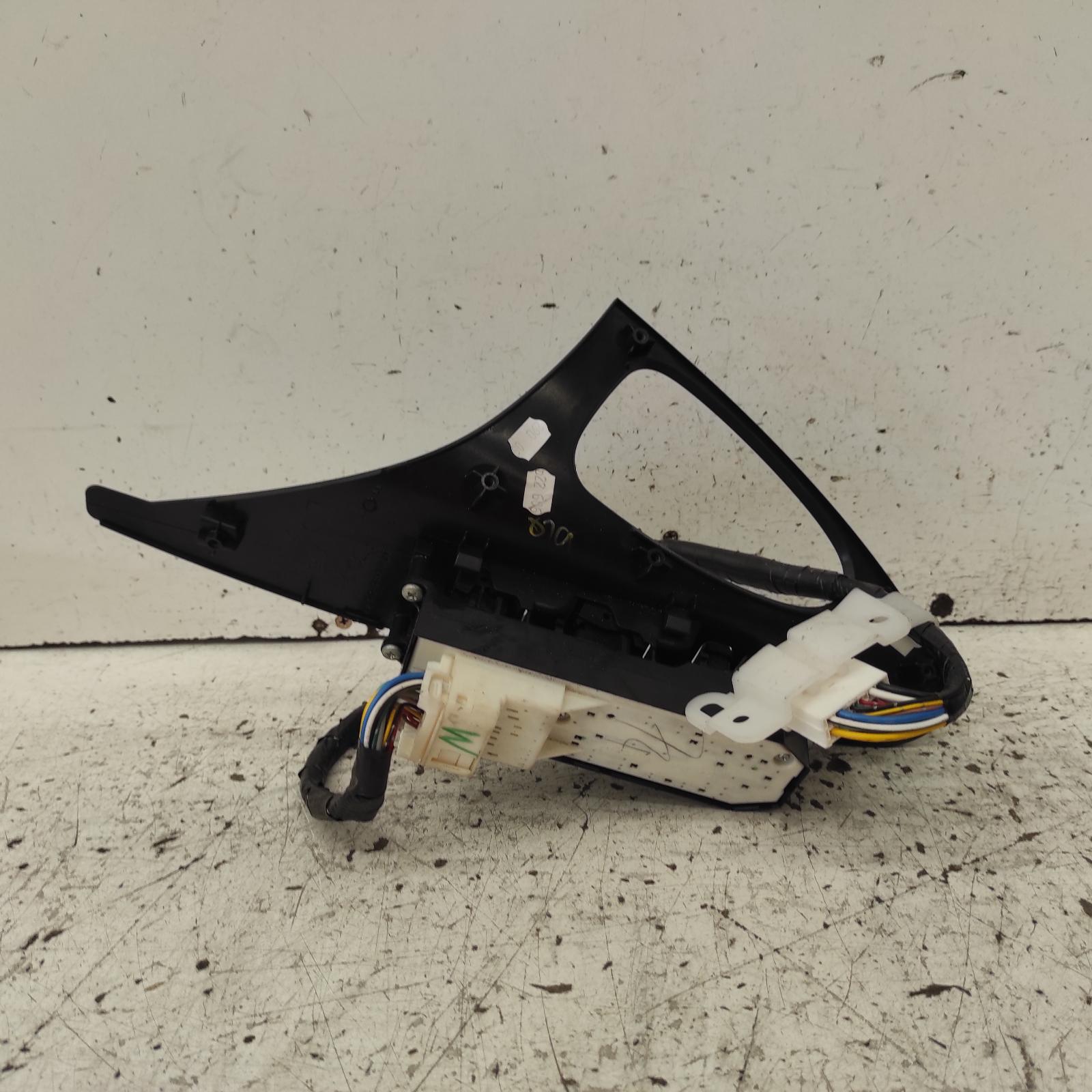 Aurion Power Door Window Switch 2006-2012 rh front (master switch),gsv40r,10/06-03/12 hyonused #674384