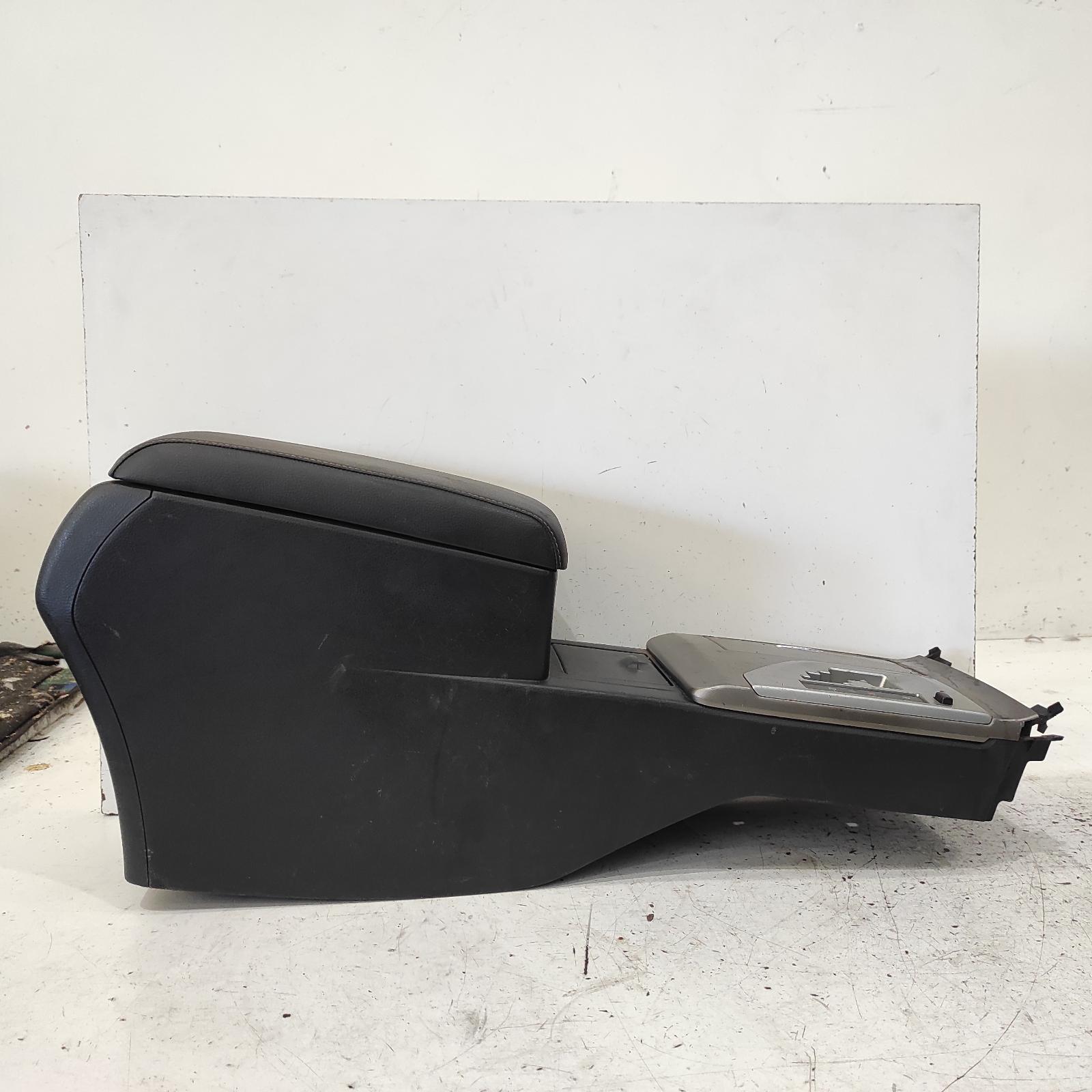 Aurion Console 2012-2017 gsv50r,02/12-08/17 00021329 #674875