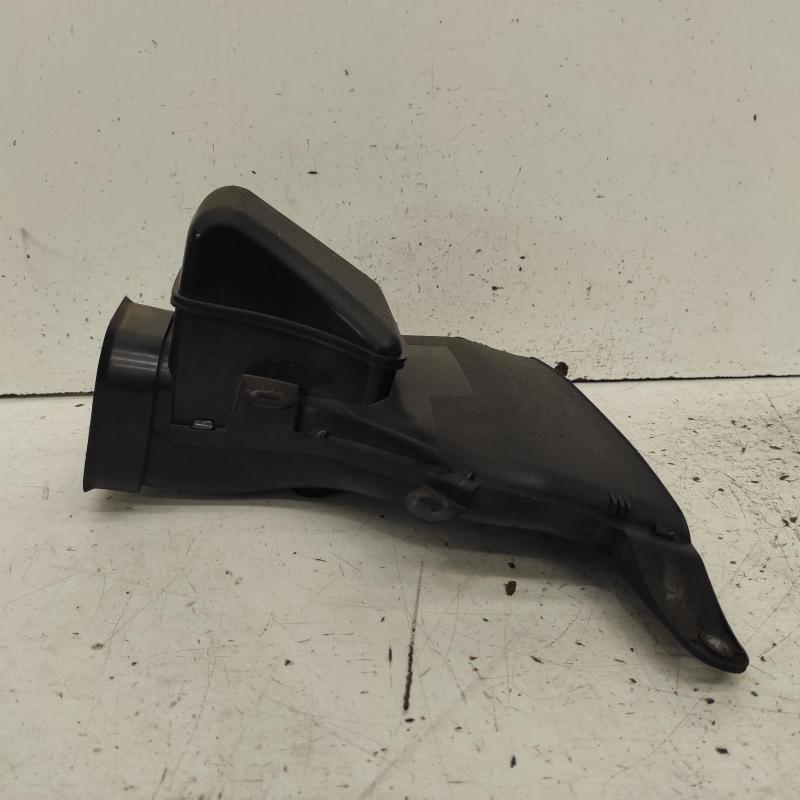 air cleaner duct/hose