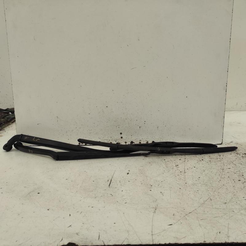 wiper arm
