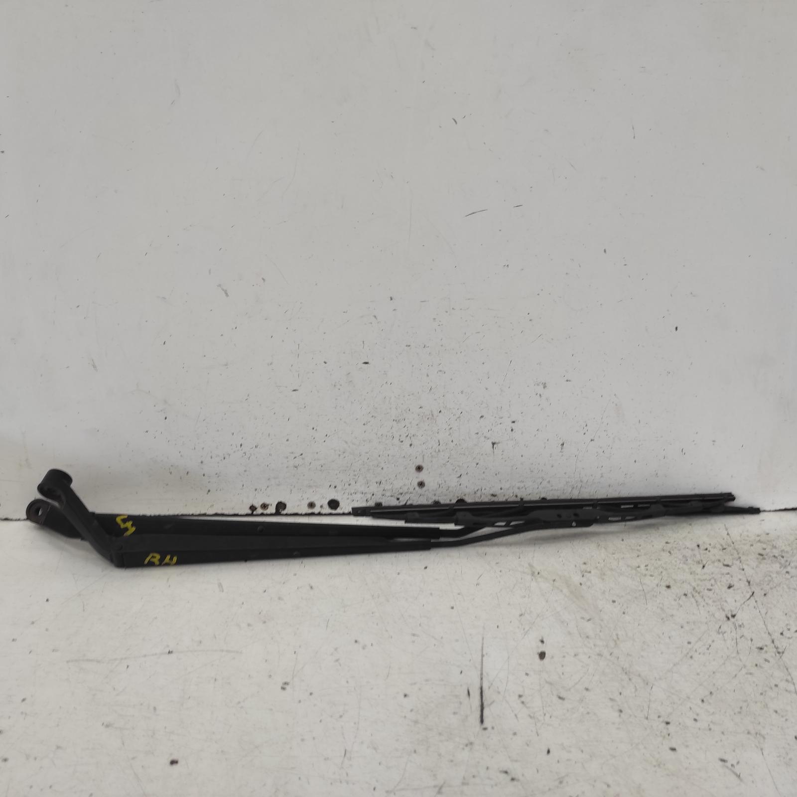 Corolla Wiper Arm 2001-2007 front (pair),zze122,12/01-06/07 00021416 #675456