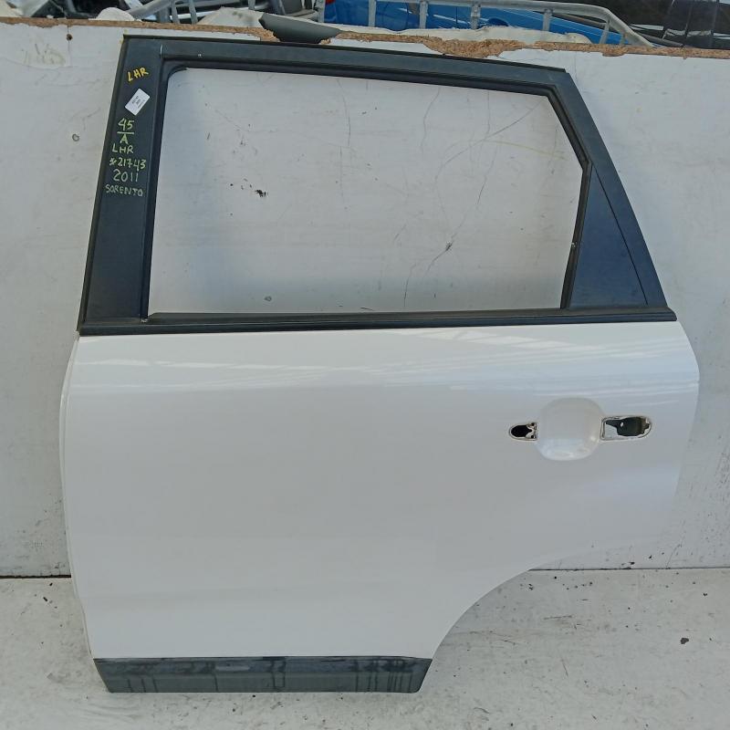 door/sliding rear left