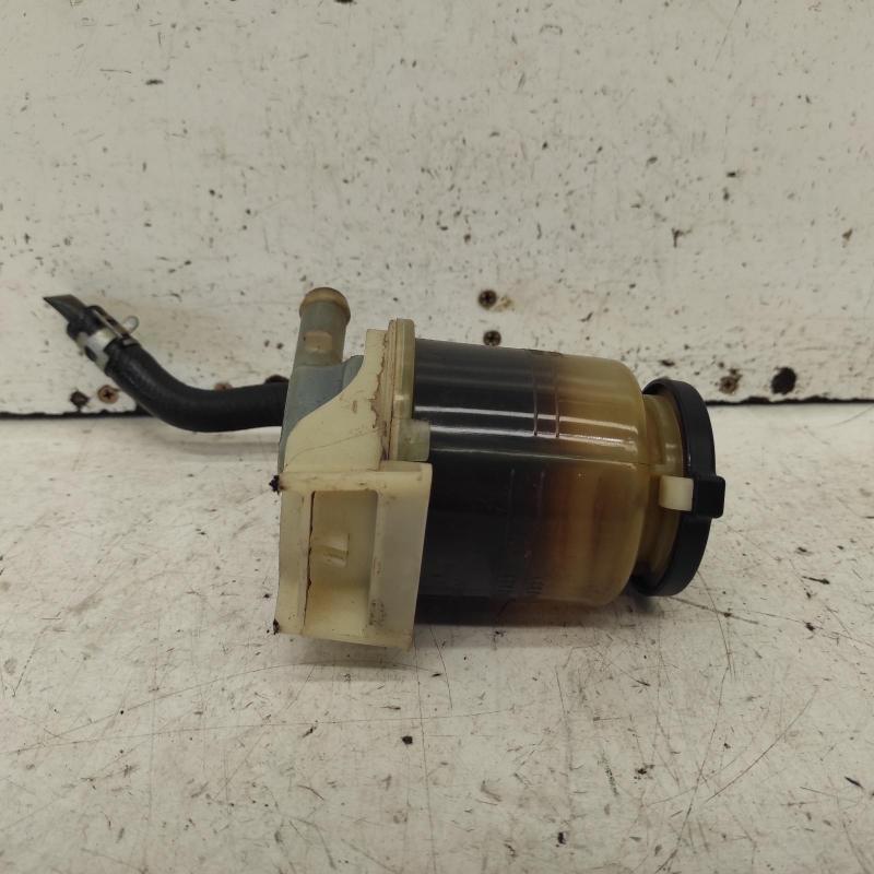 power steering reservoir