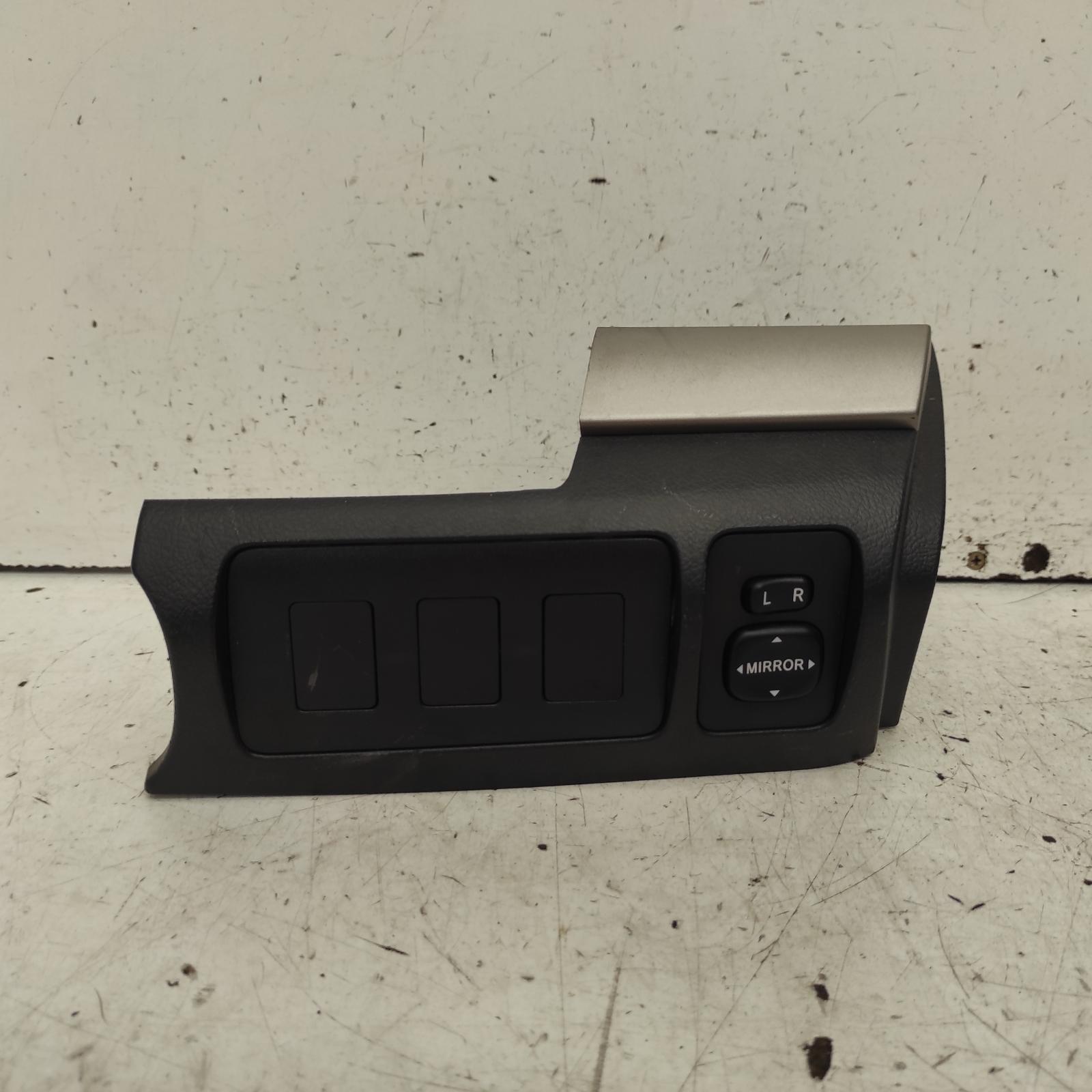 Aurion Miscellaneous Switch Relay 2006-2012 gsv40r,mirror switch,10/06-03/12 00021327 #676311