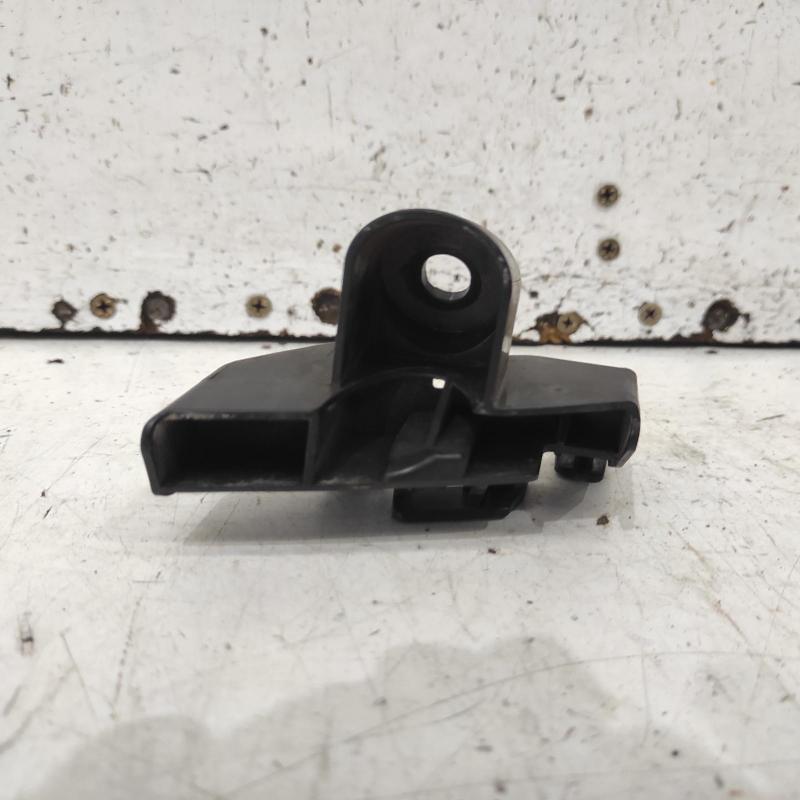 miscellaneous bracket