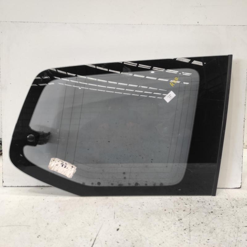 side glass rear right
