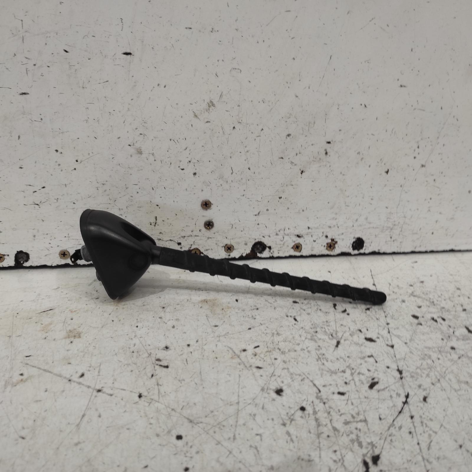 I30 Antenna 2007-2012 fd,09/07-04/12 00021091 #677366