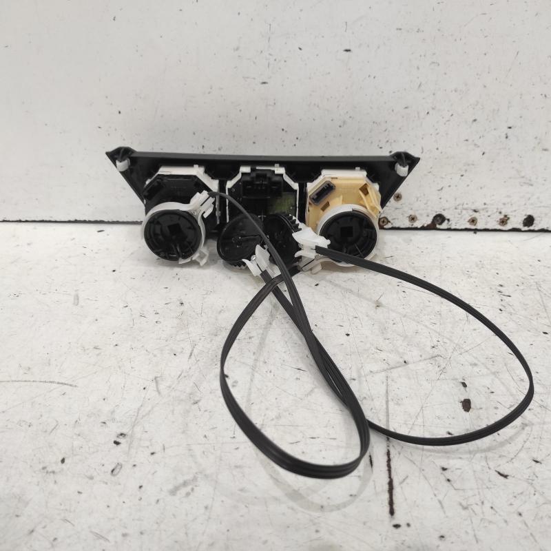 heater/aircon controls