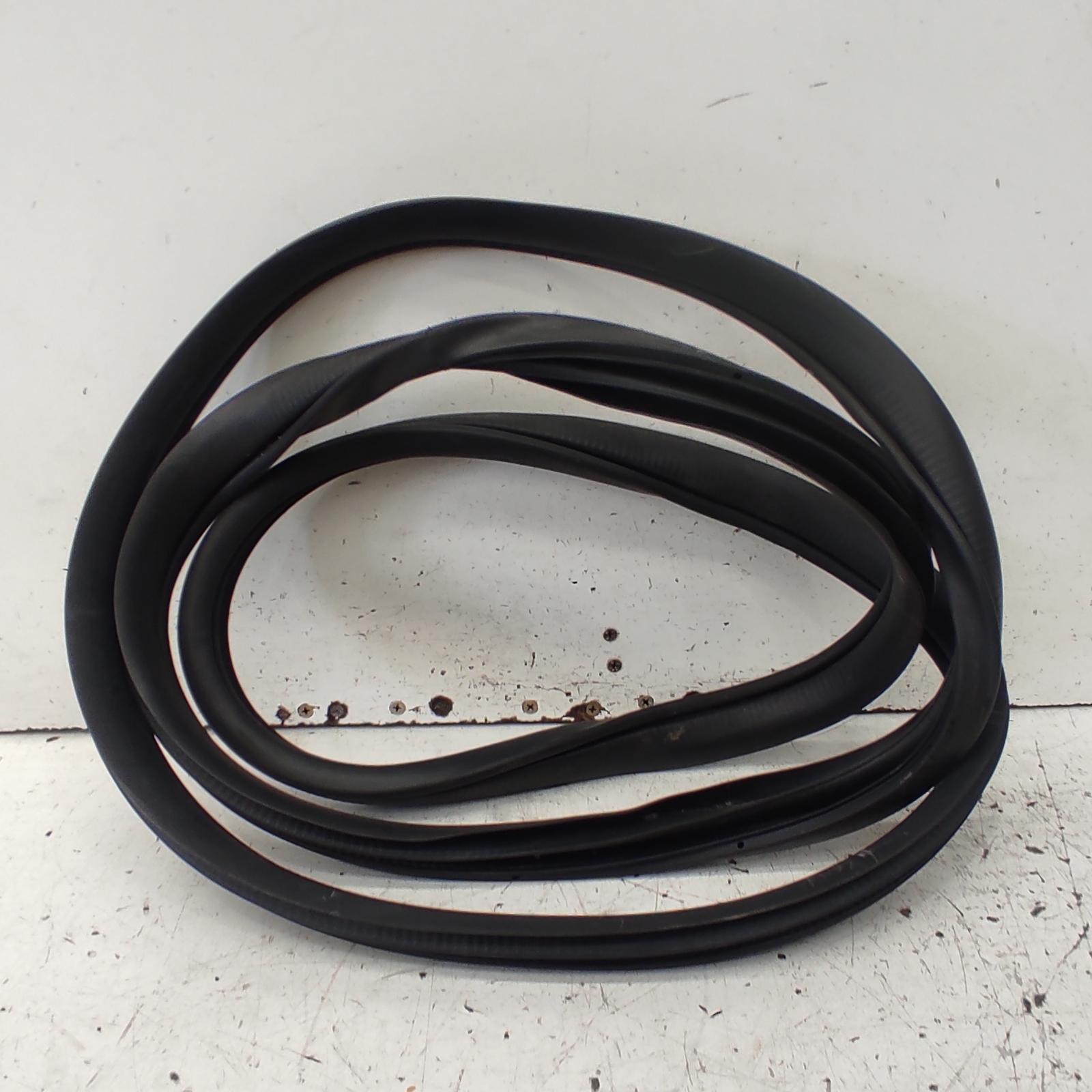 3 Body Seal Ruber 2013-2019 lh rear apperture rubber,bm-bn,06/13-02/19 00021150 #678341