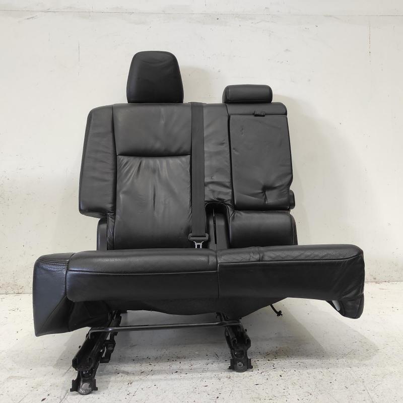 seat 2nd/rear seat