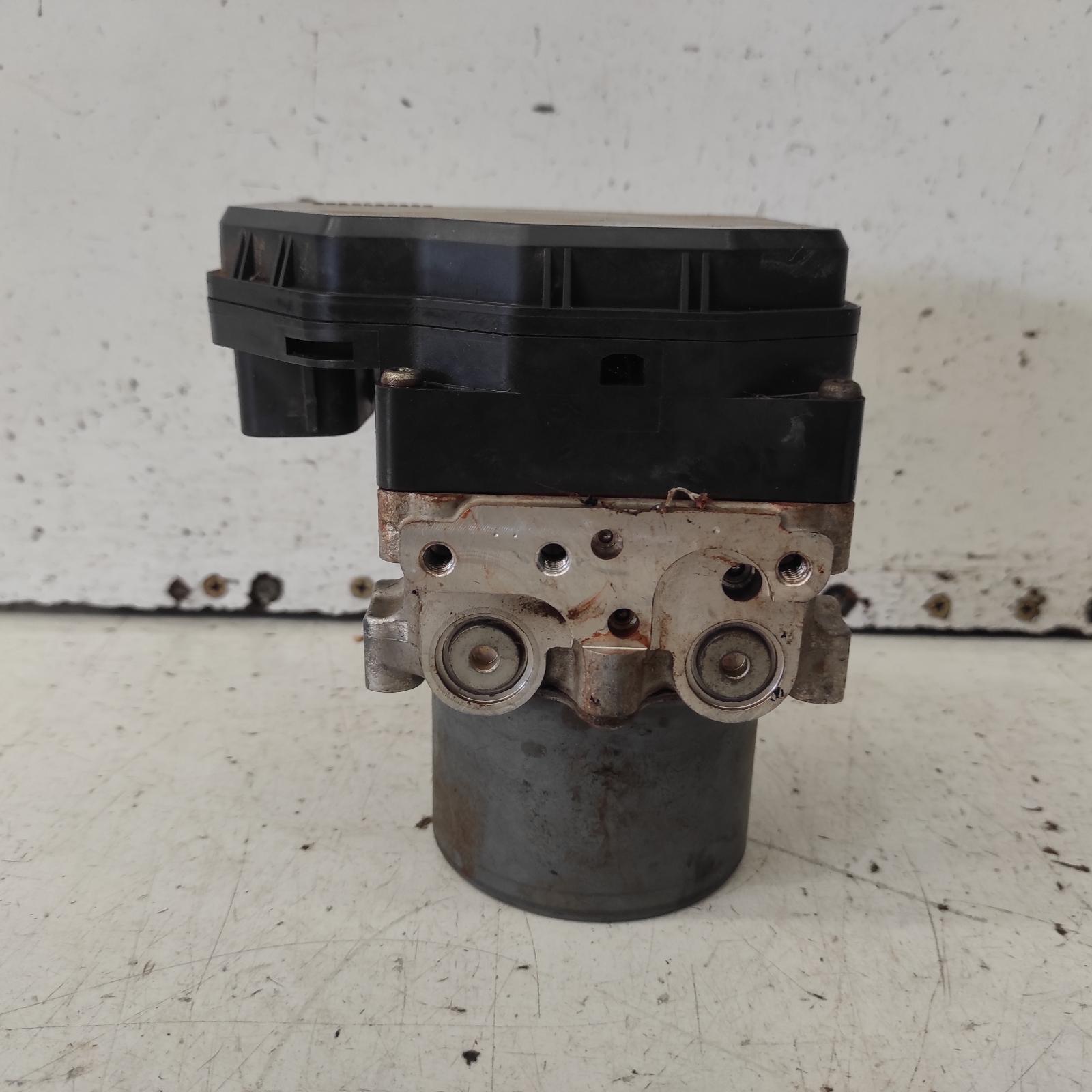 Triton Abs Pump/modulator 2009-2015 mn,p/n 4670a609,08/09-04/15 00021818 #678779