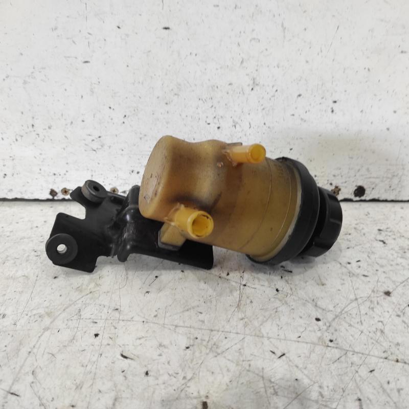 power steering reservoir
