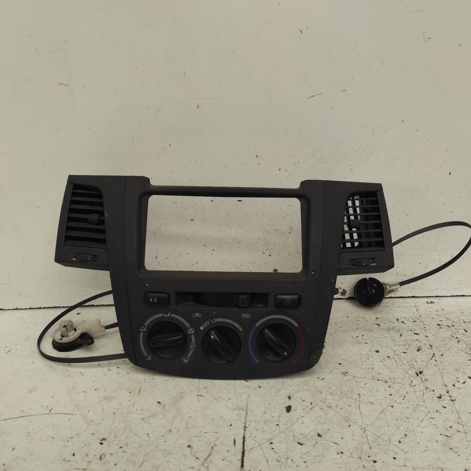 Hilux Heater/aircon Controls 2005-2011 standard type,03/05-06/11 00021790 #680108