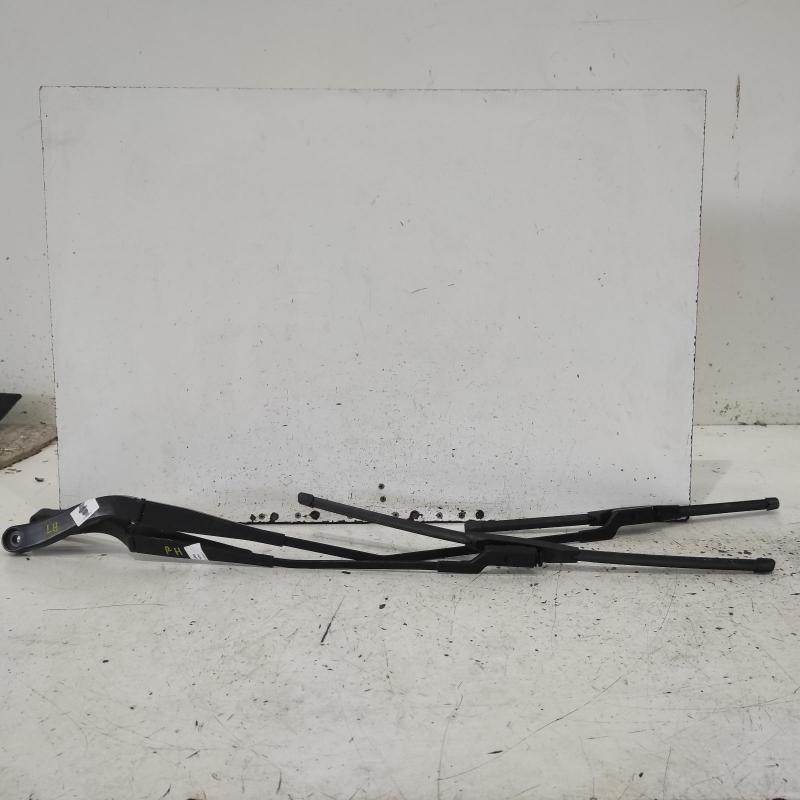 wiper arm