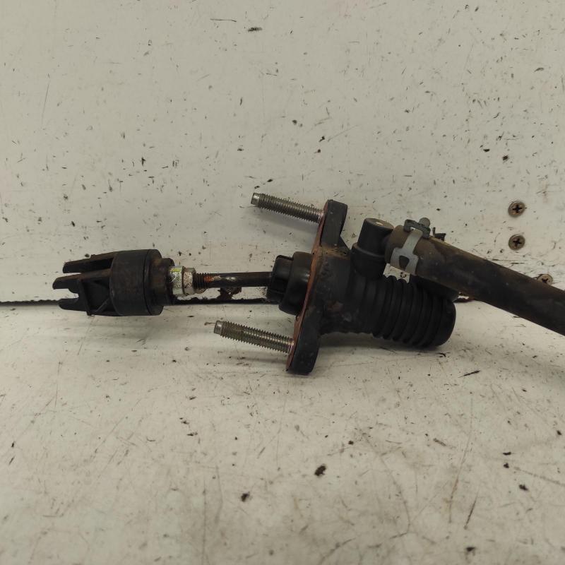 clutch master cylinder