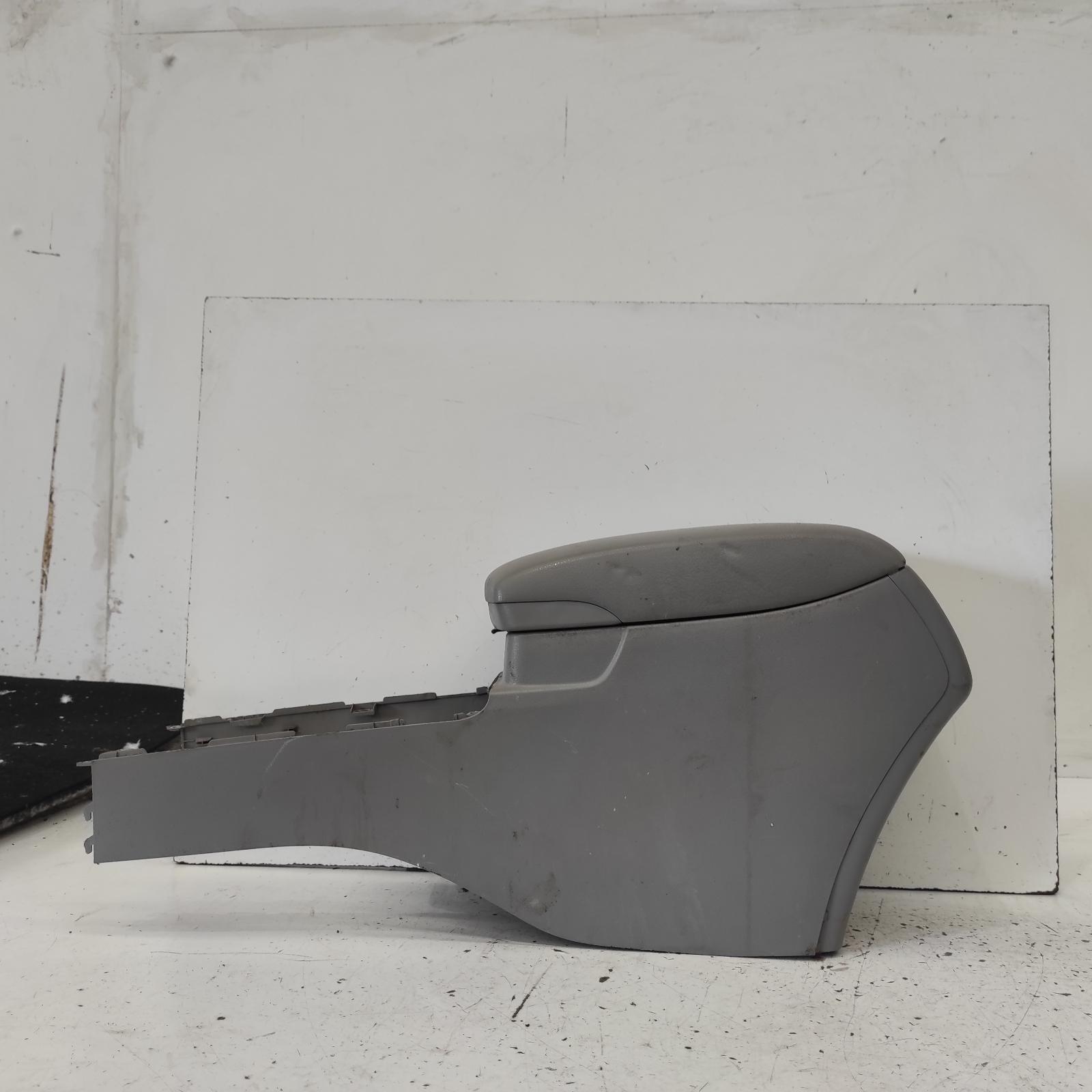 Camry Console 2006-2011 acv40,console lid only,light grey,06/06-11/11 00020395 #681191