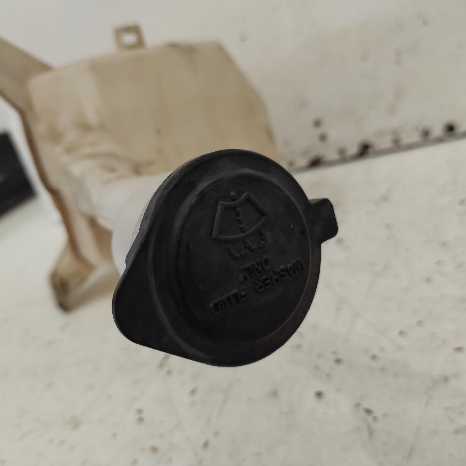 Camry Washer Bottle 2006-2011 acv40/ahv40,06/06-11/11 00020395 #681190