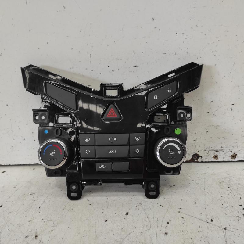 heater/aircon controls