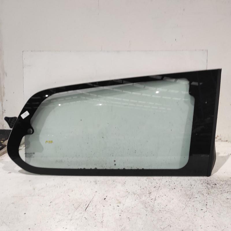 side glass rear right