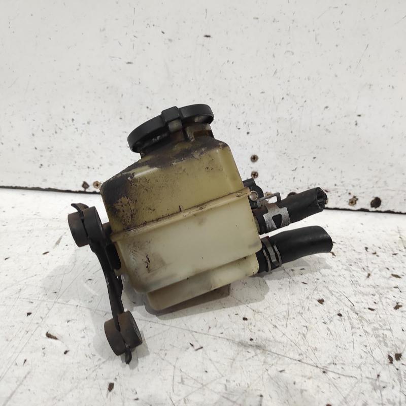 power steering reservoir