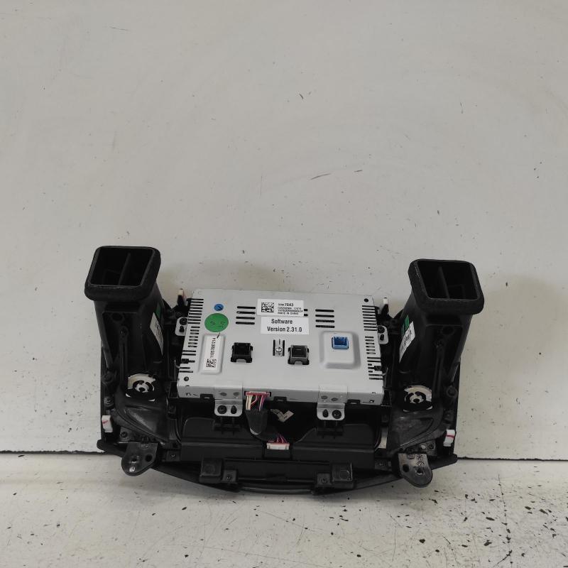 stereo/head unit