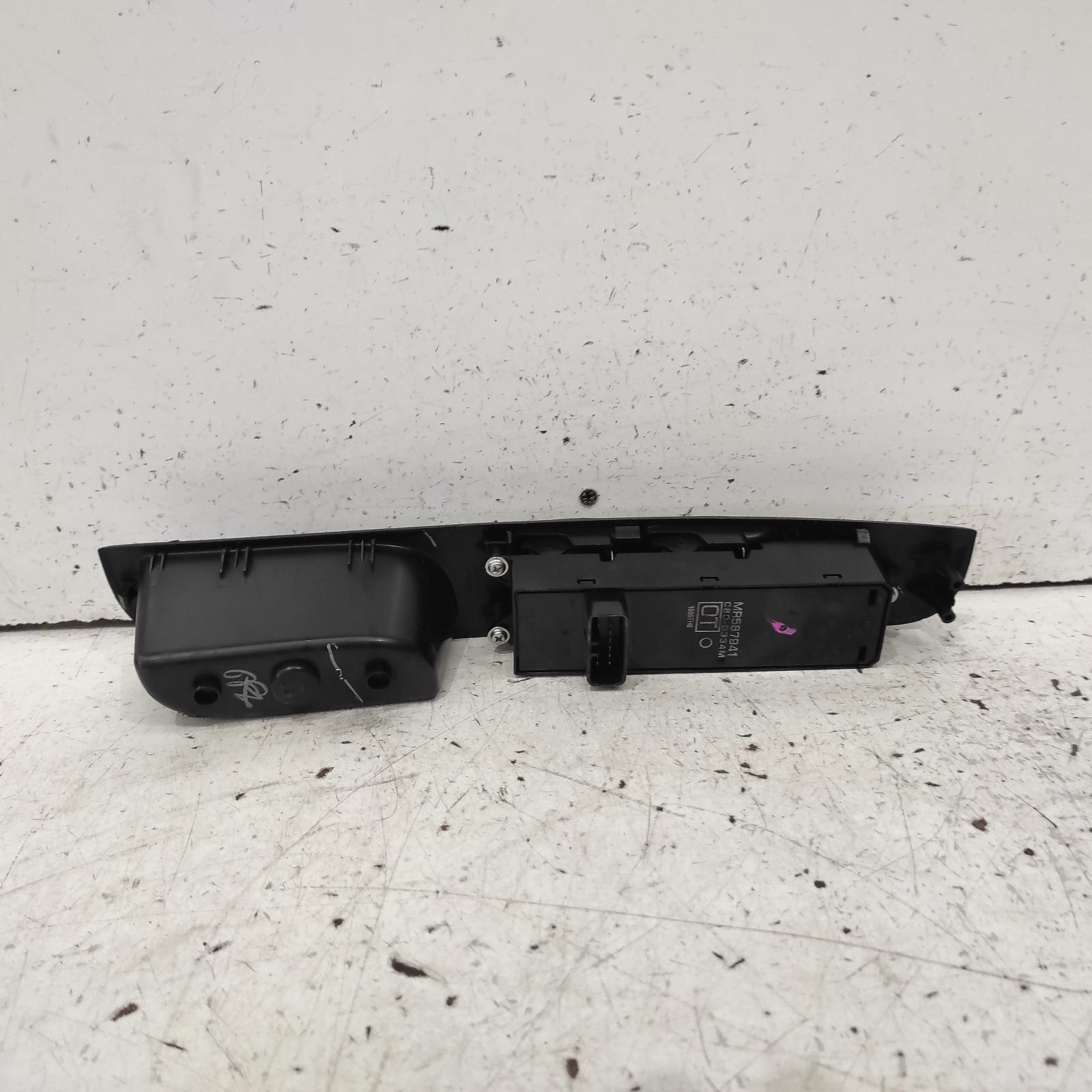 Triton Power Door Window Switch 2006-2015 rh front (master switch),4 door switch type,ml-mn,07/06-04/15 00021826 #682254