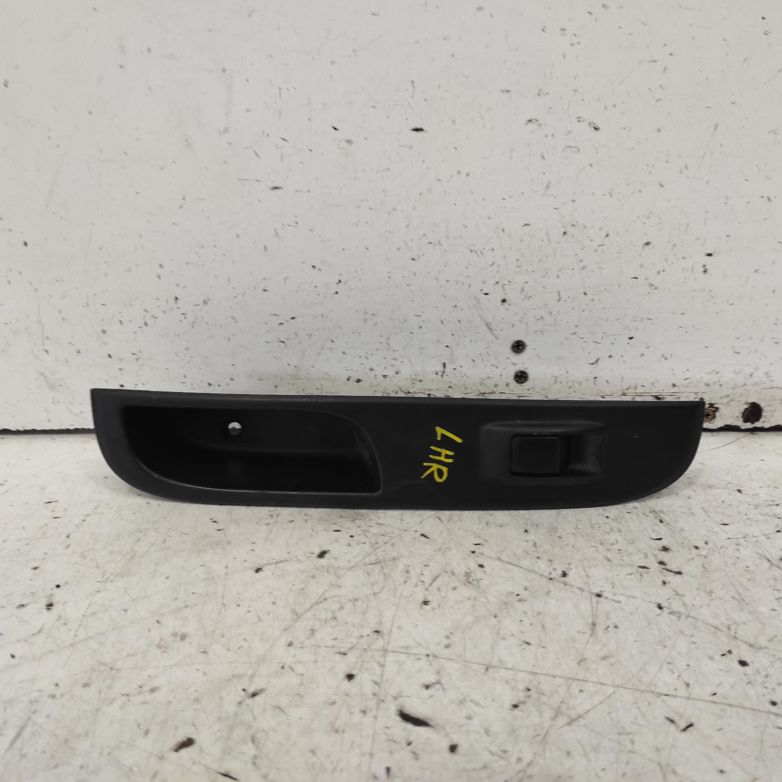 Triton Power Door Window Switch 2006-2015 lh rear,ml-mn,07/06-04/15 00021826 #682281