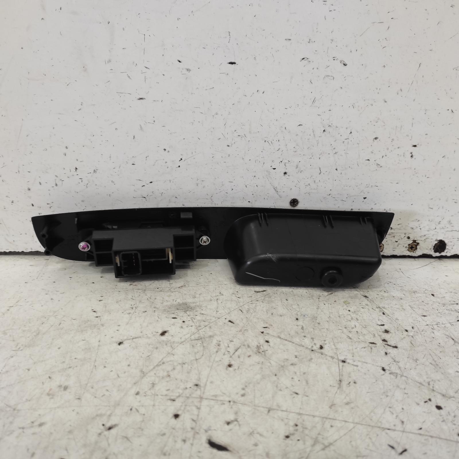 Triton Power Door Window Switch 2006-2015 lh rear,ml-mn,07/06-04/15 00021826 #682281