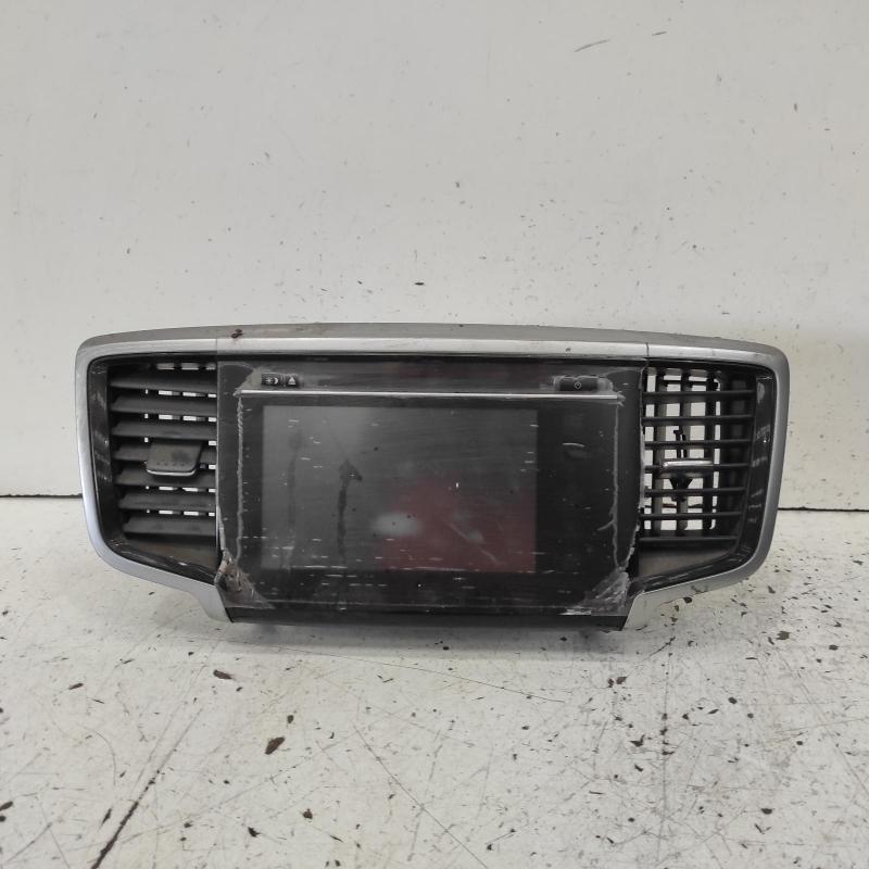 stereo/head unit