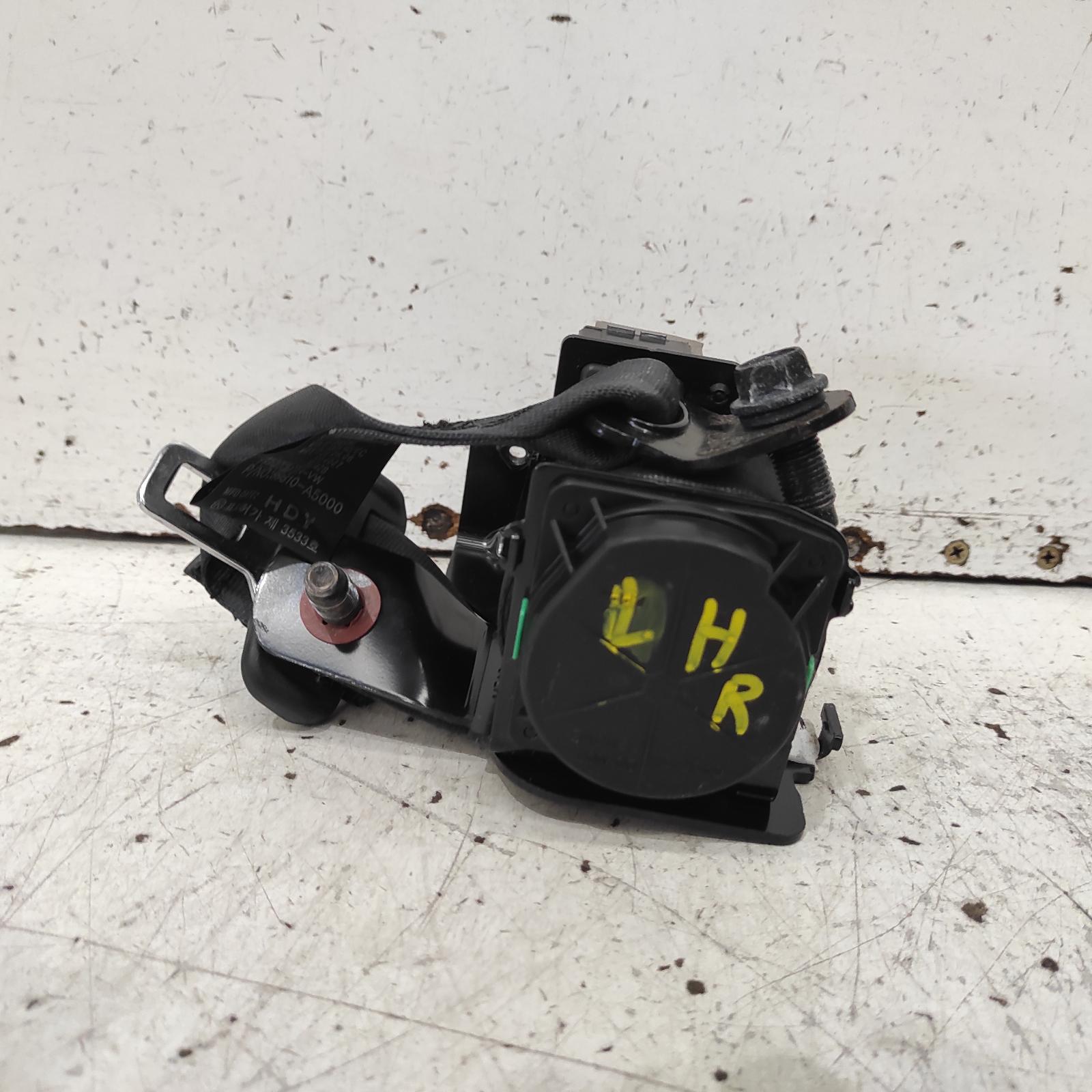 I30 Seat Belt Stalk 2012-2017 lh rear,seat belt only,gd,hatch,03/12-02/17 00021893 #683554
