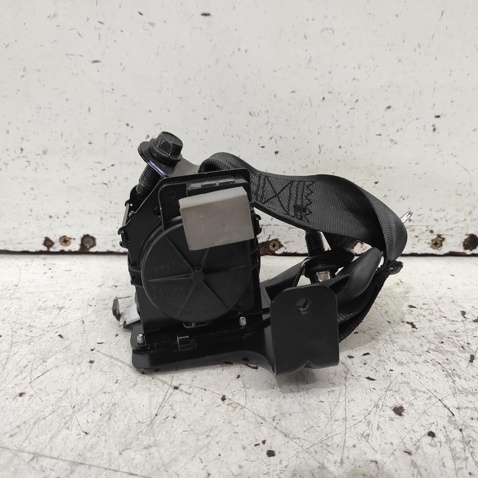 I30 Seat Belt Stalk 2012-2017 lh rear,seat belt only,gd,hatch,03/12-02/17 00021893 #683554