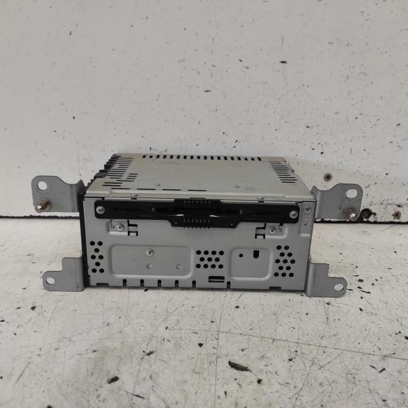 stereo/head unit