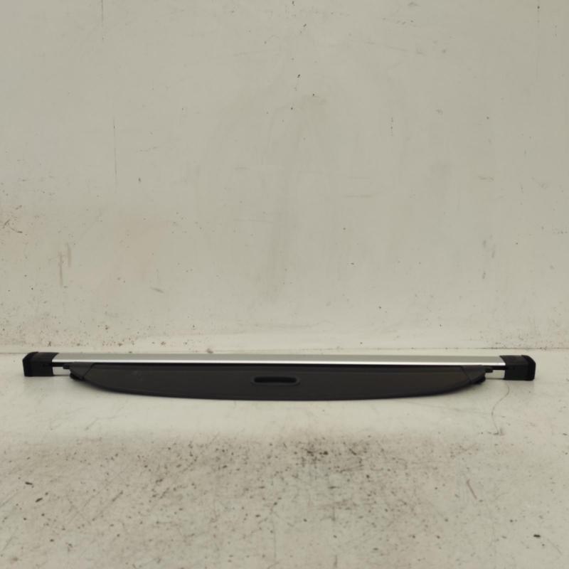 parcel shelf